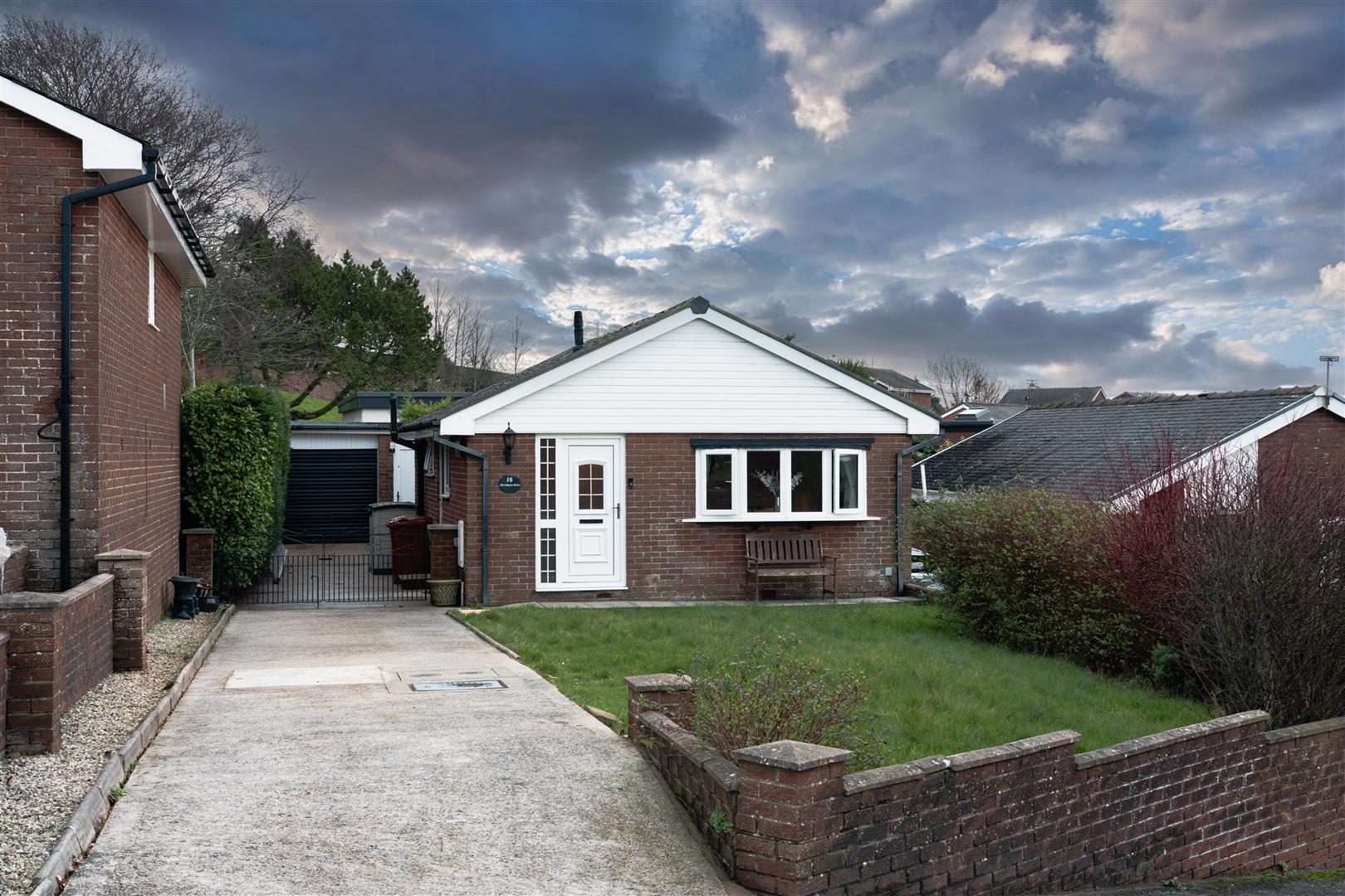 16 Hawthorn Drive (18 of 21).jpg